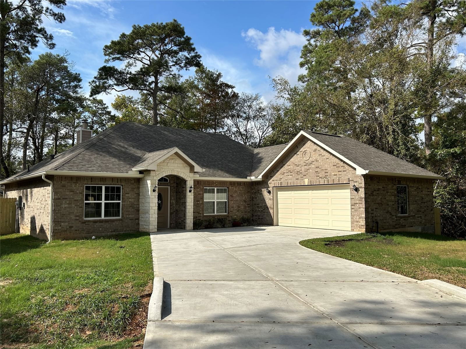 Real estate property located at 580 Woodstock, Montgomery, River Plantation 08, Conroe, TX, US