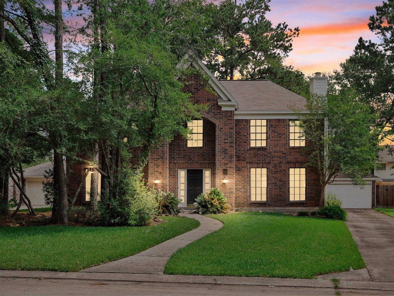 Real estate property located at 10 Bending Branch, Montgomery, The Woodlands, TX, US