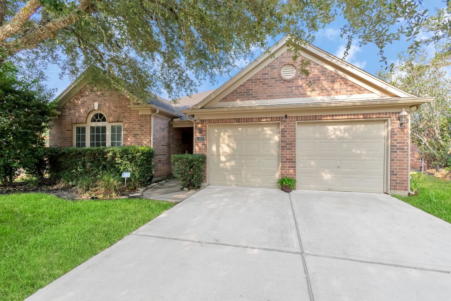Real estate property located at 11007 Anilu, Fort Bend, Canyon Lakes At Westheimer Lakes Sec 1, Richmond, TX, US
