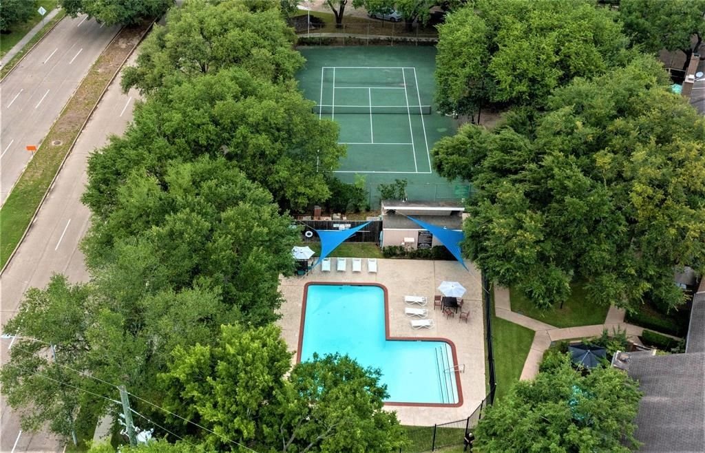 Real estate property located at 13975 Hollowgreen #1, Harris, Westhollow Villa T/H Sec 02, Houston, TX, US