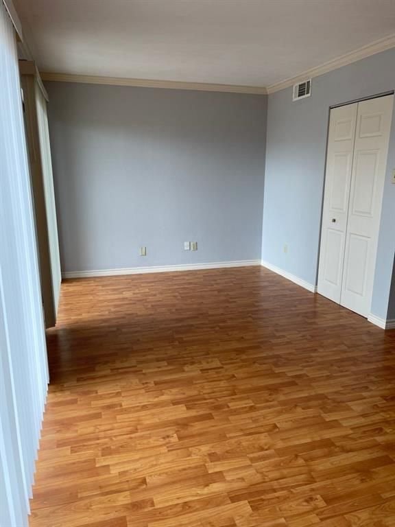 Real estate property located at 2820 Bartell #24, Harris, Hearthwood 02 Condo Ph 02, Houston, TX, US