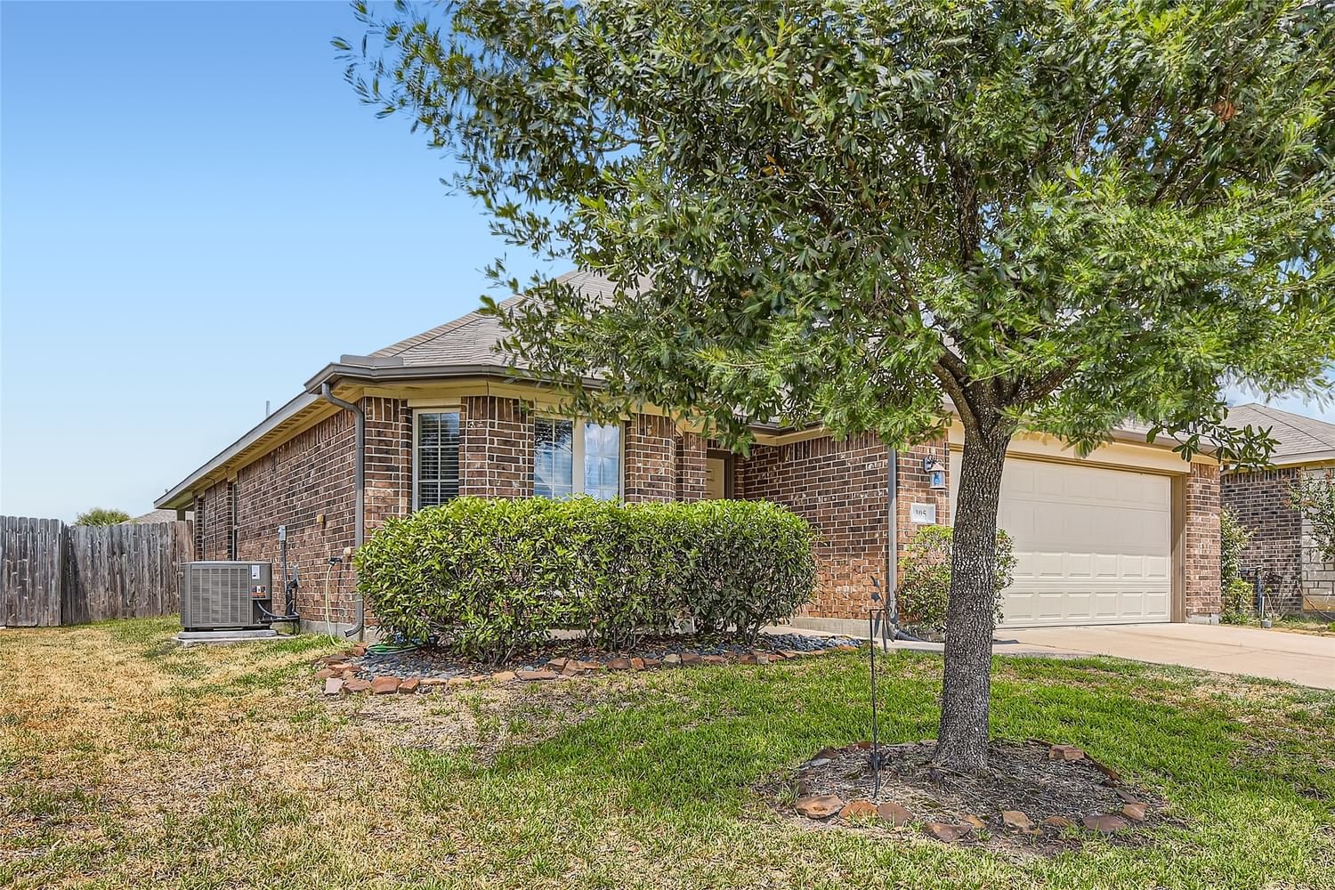 Real estate property located at 305 Country Crossing, Montgomery, Magnolia, TX, US