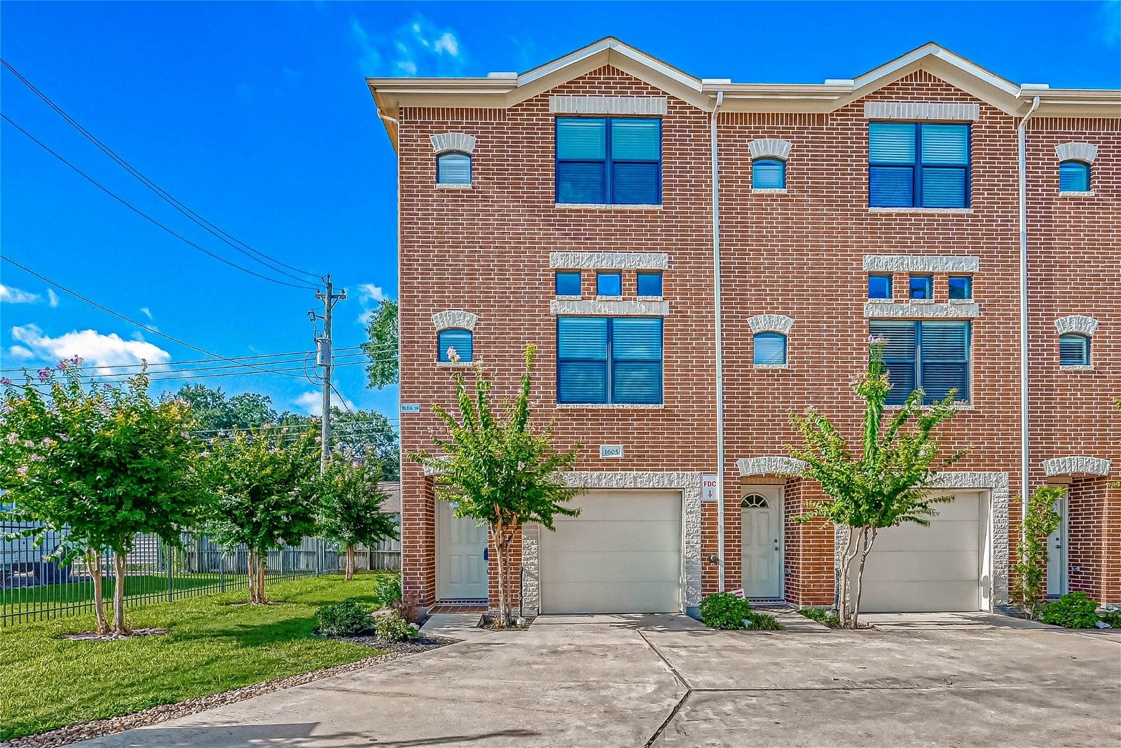 Real estate property located at 2710 Hullsmith #1605, Harris, Contemporary Westheimer Twnhse, Houston, TX, US