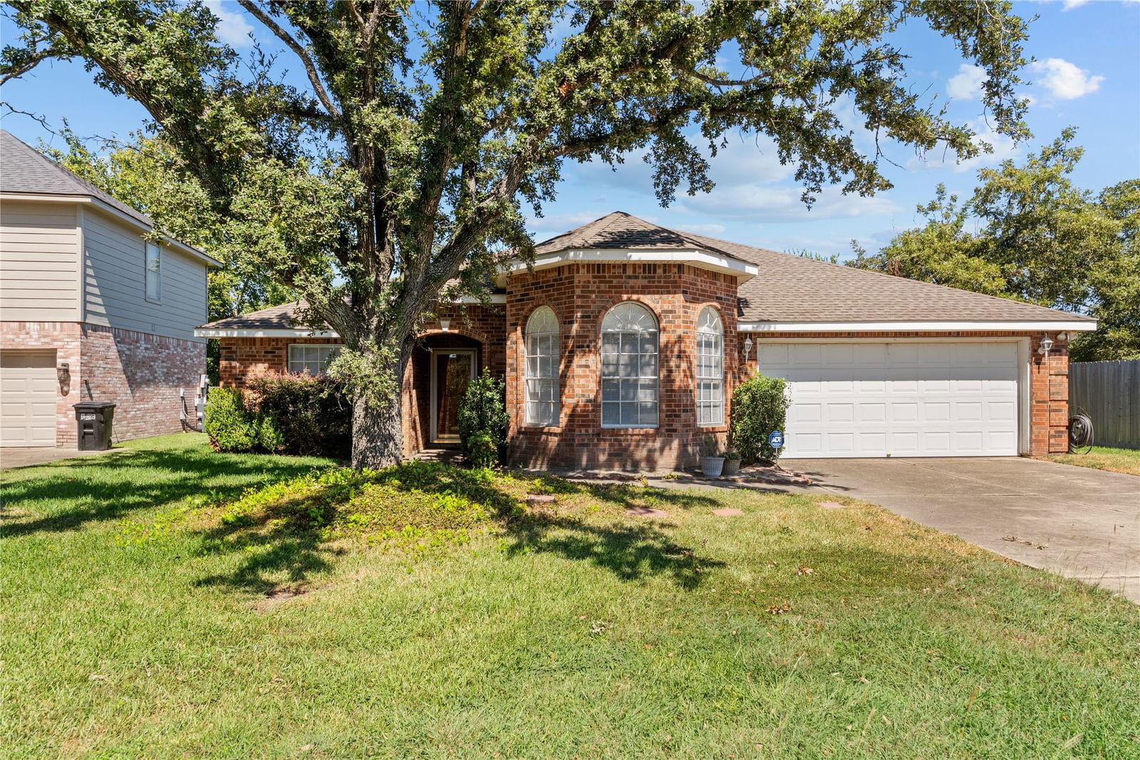 Real estate property located at 10926 Sharon, Montgomery, Cape Conroe 01, Montgomery, TX, US