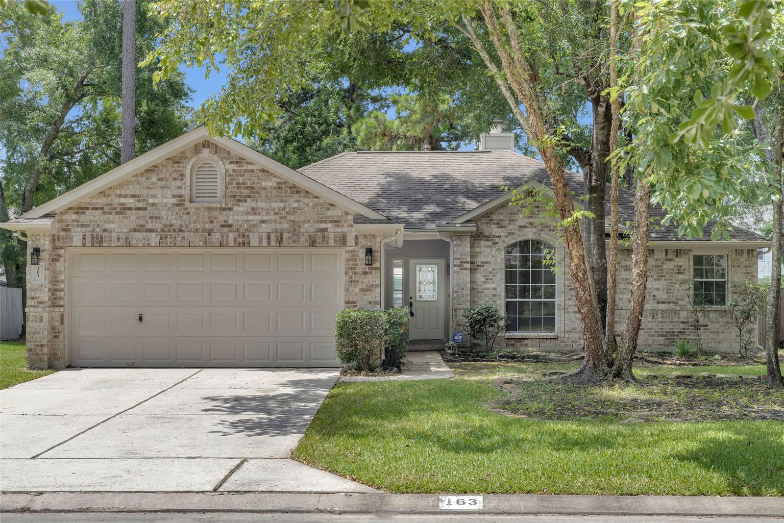 Real estate property located at 163 Merryweather, Montgomery, Wdlnds Village Alden Br 82, Conroe, TX, US