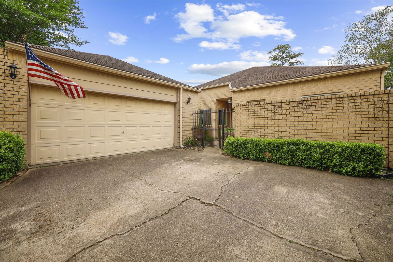 Real estate property located at 6626 Oakland Hills, Harris, Champions Place, Houston, TX, US