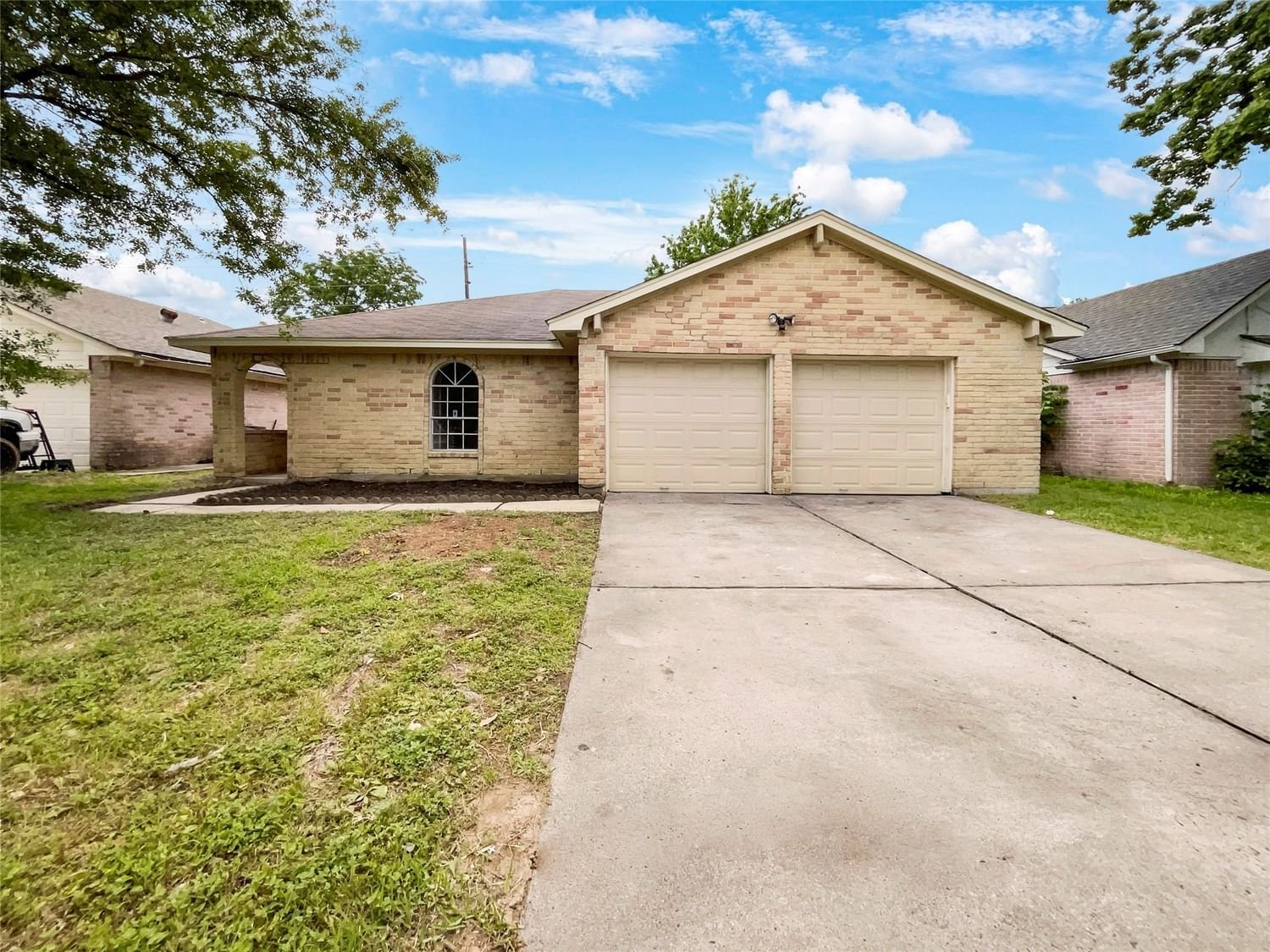Real estate property located at 16207 Camino Del Sol, Fort Bend, Mission Bend South Sec 3, Houston, TX, US