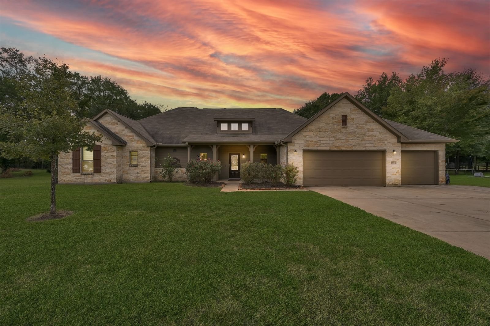 Real estate property located at 13354 Hidden Manor, Montgomery, North Lake Estates, Willis, TX, US