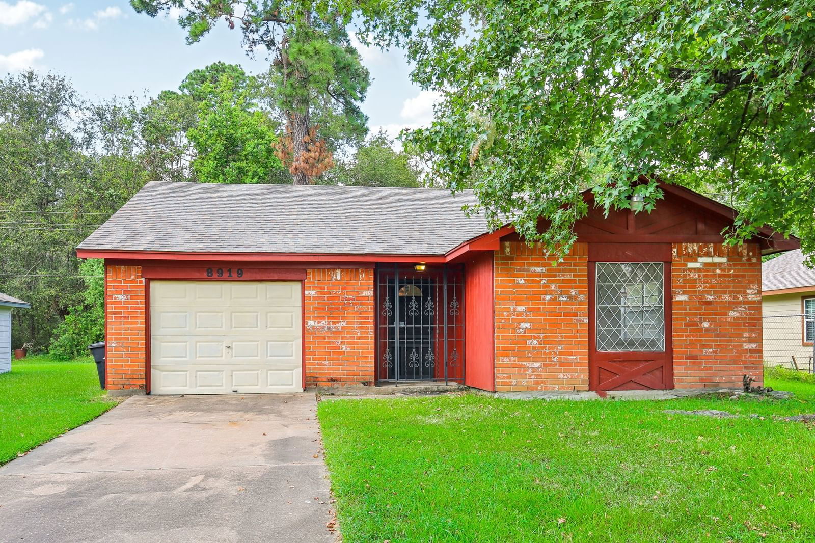 Real estate property located at 8919 Valley Hollow, Harris, Verde Forest Sec 02, Houston, TX, US