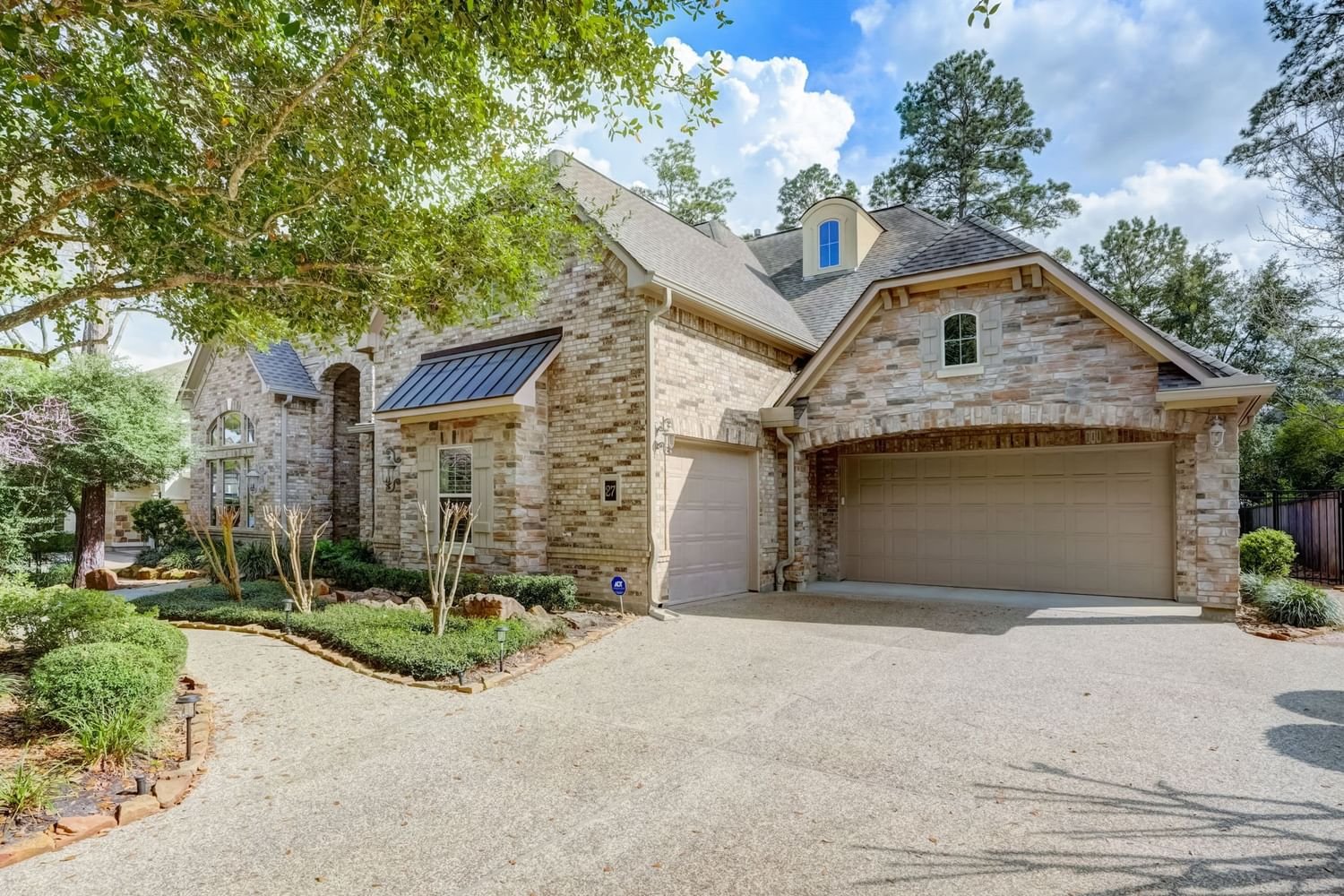 Real estate property located at 27 Knightsgate, Montgomery, Wdlnds Village Sterling Ridge 18, The Woodlands, TX, US