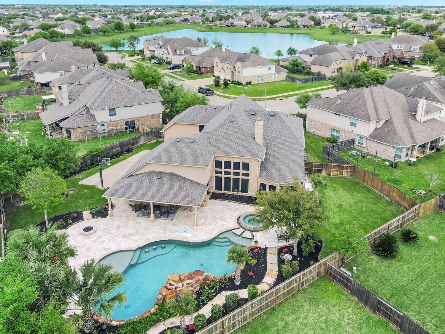 Real estate property located at 2113 Tall Timbers, Brazoria, Stonebridge, Pearland, TX, US