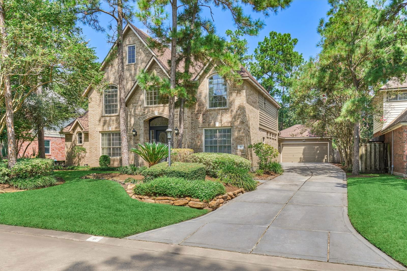 Real estate property located at 6 Woodmere, Montgomery, The Woodlands Cochrans Crossing, The Woodlands, TX, US