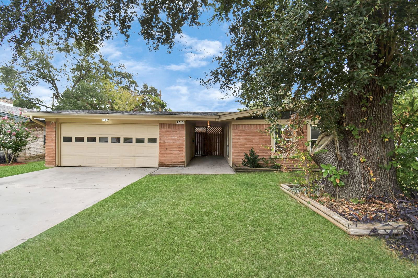 Real estate property located at 1710 Southwick, Harris, Royal Oaks Sec 05, Houston, TX, US