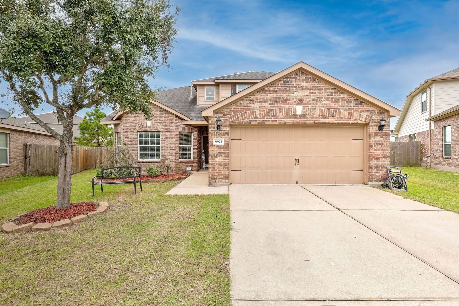 Real estate property located at 9923 Onyx Trail, Brazoria, Sterling Lakes At Iowa Colony, Rosharon, TX, US