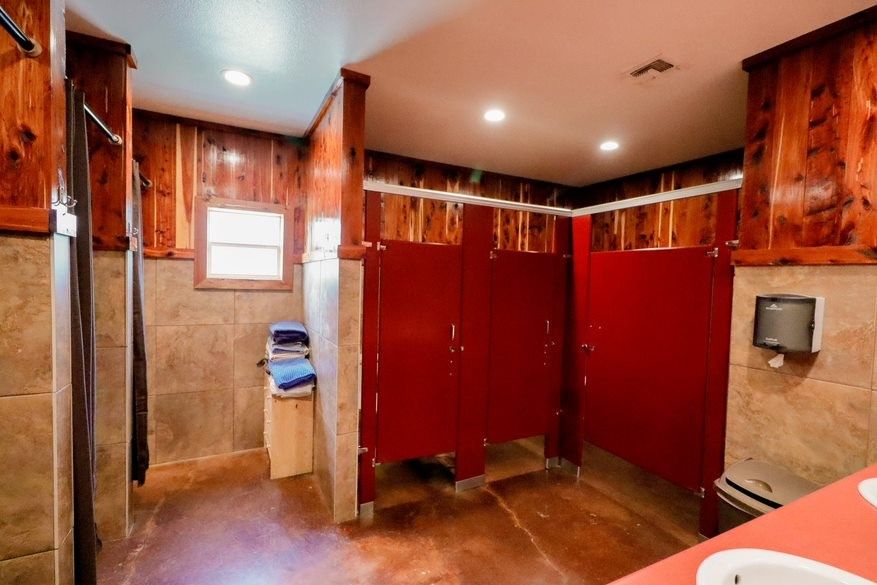 Real estate property located at 1443 Makinson, Fayette, West Point, TX, US