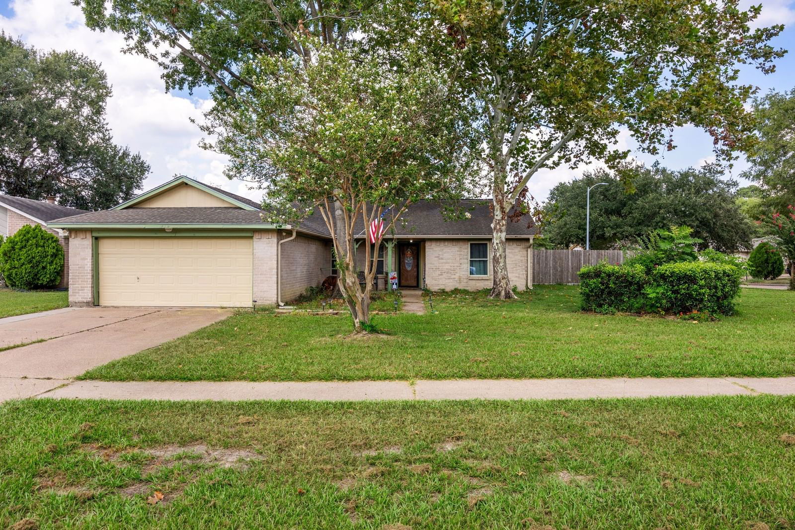 Real estate property located at 10502 Crescent Moon, Harris, Harvest Bend Sec 03, Houston, TX, US