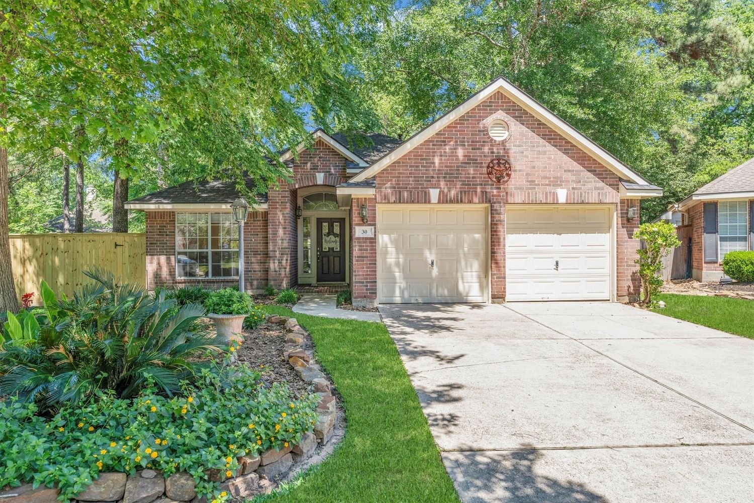 Real estate property located at 30 Orchard Dale, Montgomery, Wdlnds Village Alden Br 47, The Woodlands, TX, US