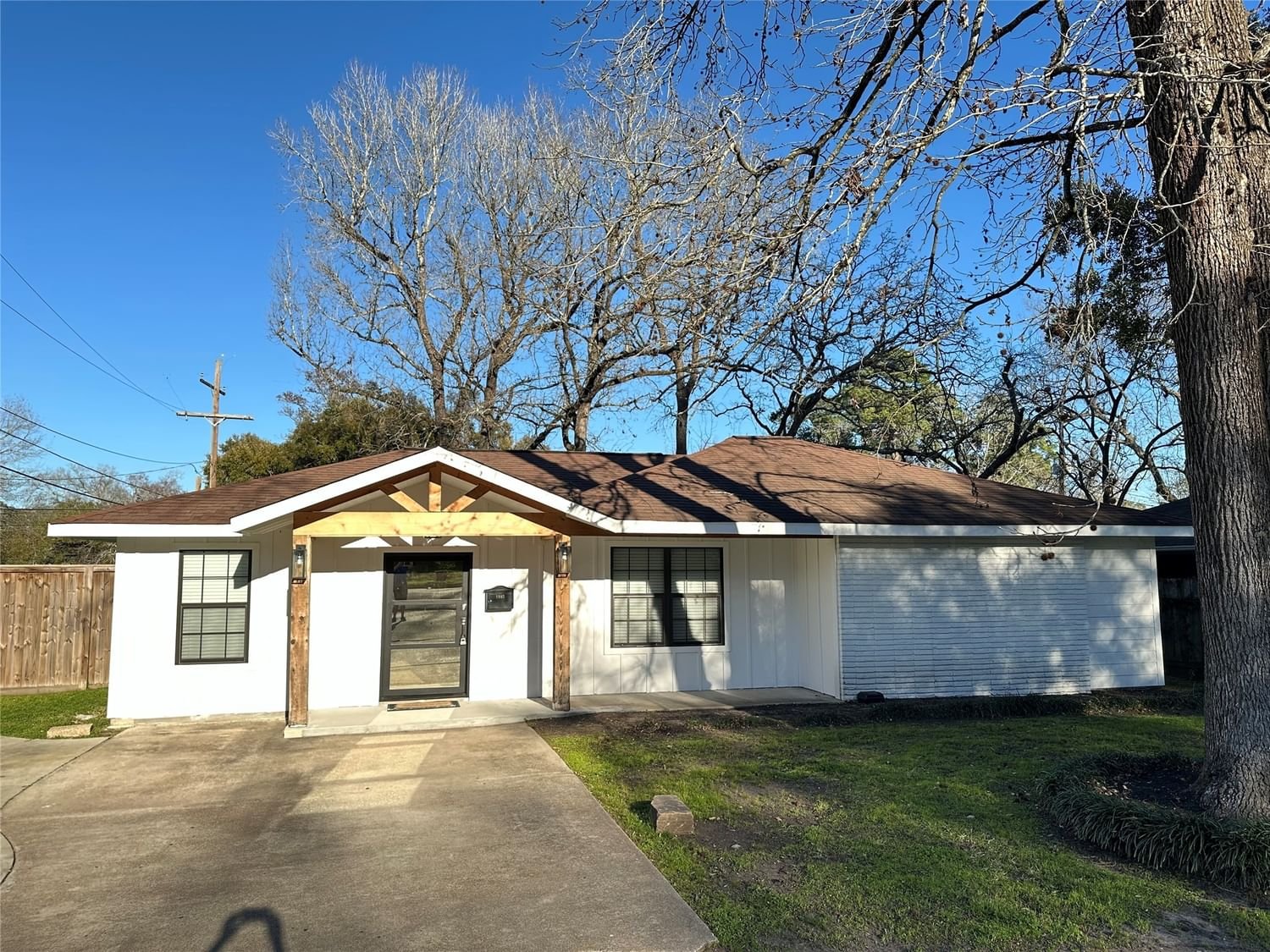 Real estate property located at 1802 Roberson, Montgomery, Wilson Park, Conroe, TX, US