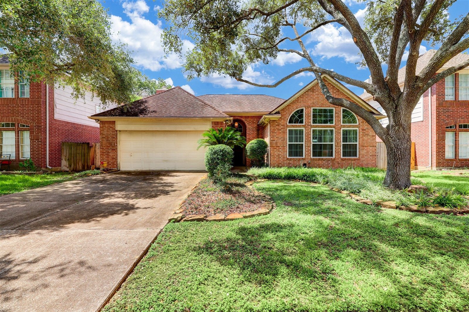 Real estate property located at 16915 Carbridge, Harris, Houston, TX, US