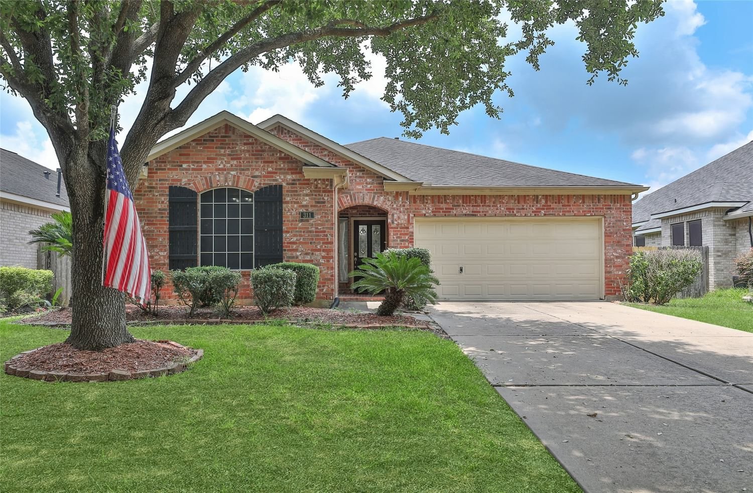 Real estate property located at 311 Riverway Bluff, Fort Bend, Rivers Edge, Richmond, TX, US