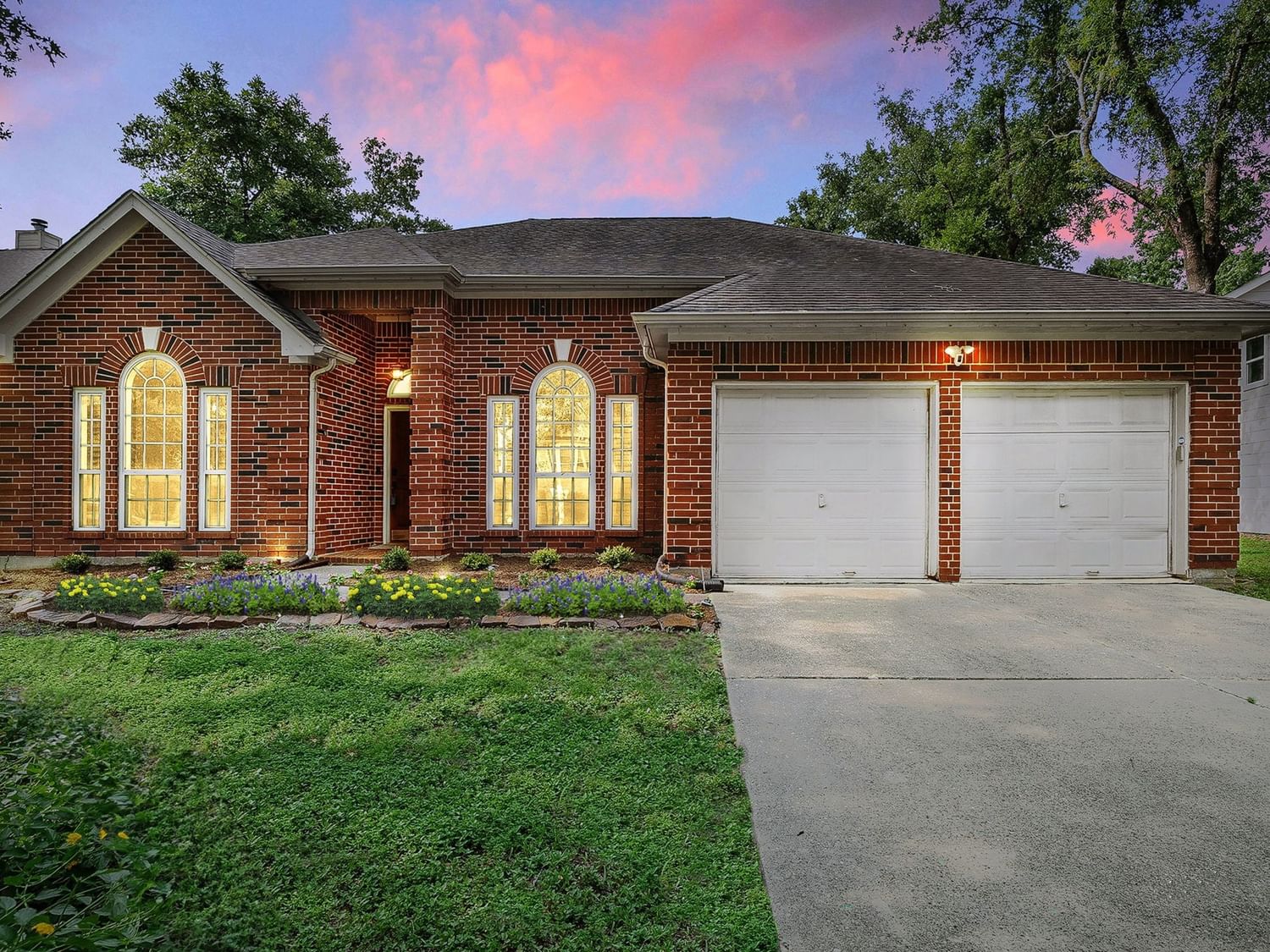 Real estate property located at 426 Laura, Montgomery, Oak Ridge North, Conroe, TX, US