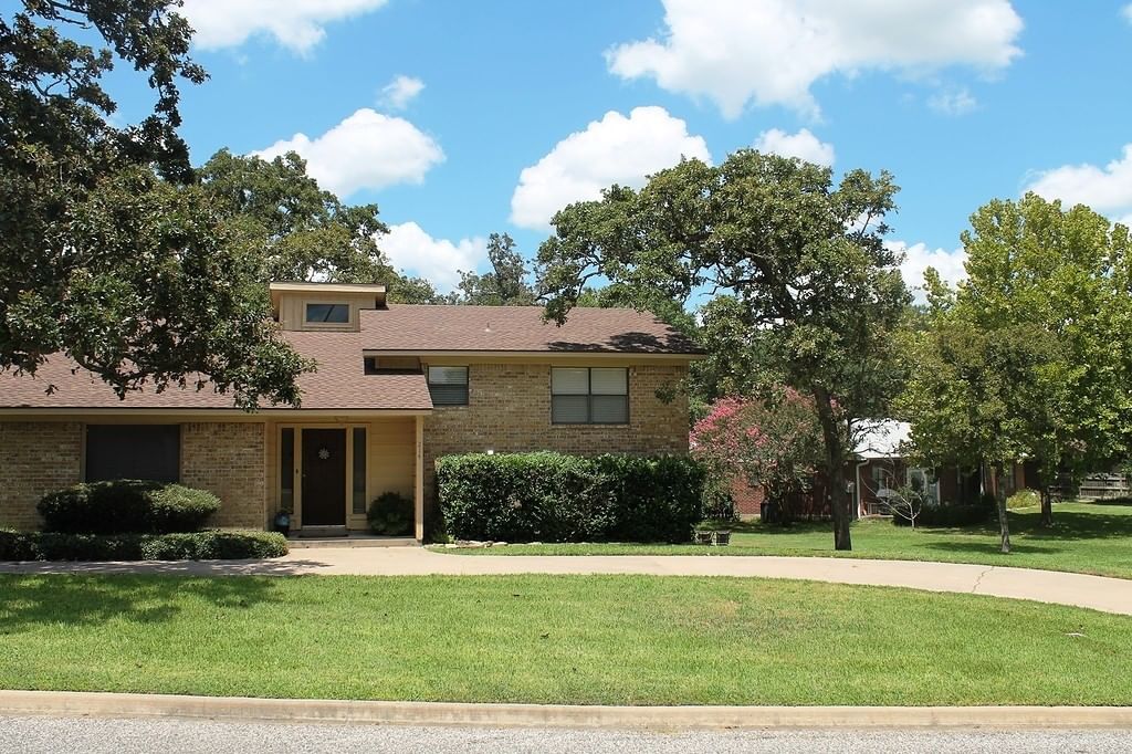 Real estate property located at 214 Briarwood, Austin, Briarwood Sub, Bellville, TX, US