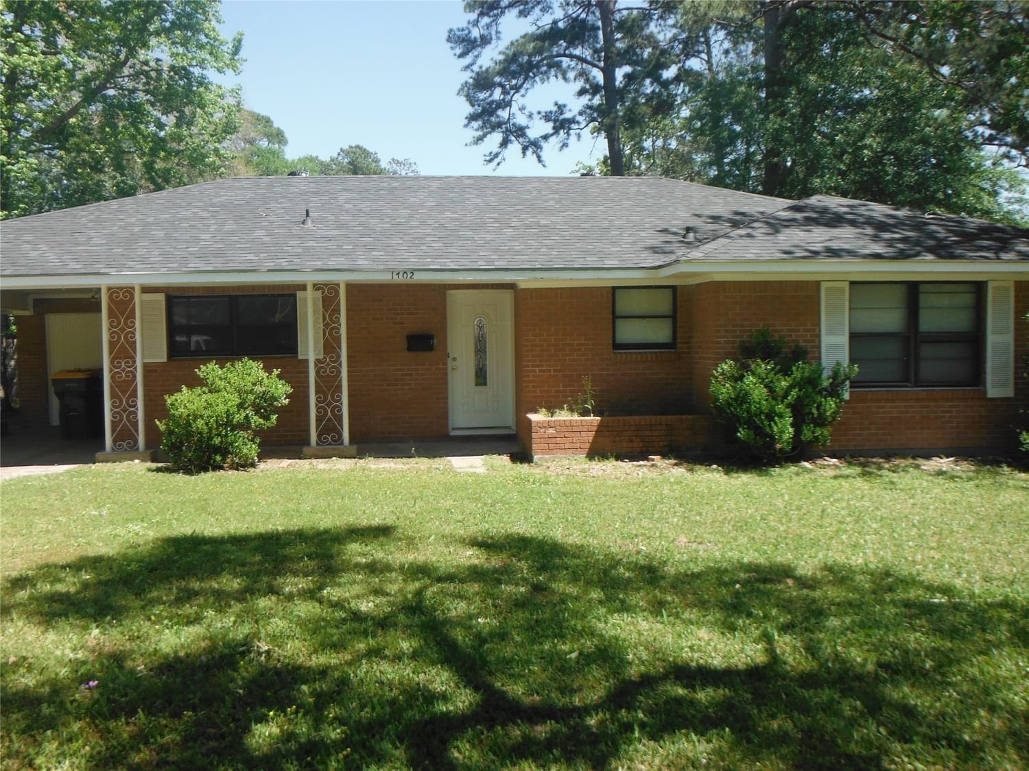 Real estate property located at 1702 Thompson, Montgomery, Kenwood Village, Conroe, TX, US