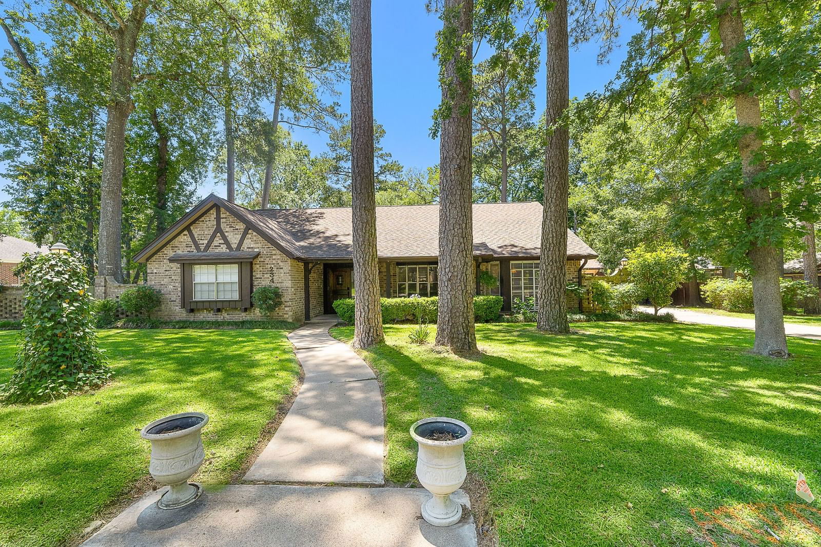 Real estate property located at 234 Willowbend, Walker, Forest Hills, Huntsville, TX, US