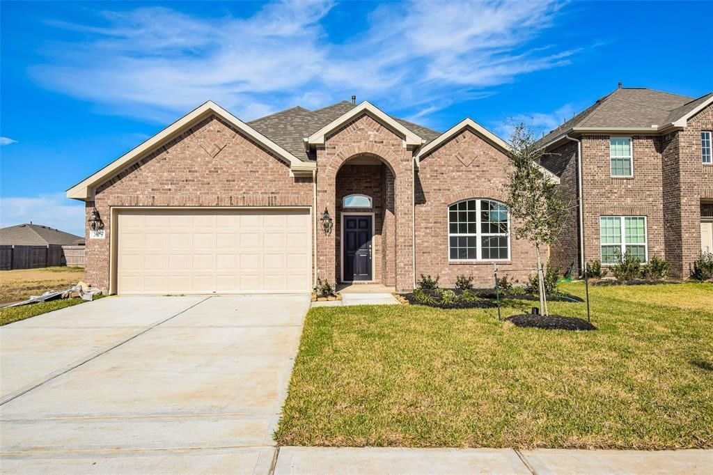 Real estate property located at 2605 Village Azalea, Galveston, Lago Mar, Texas City, TX, US