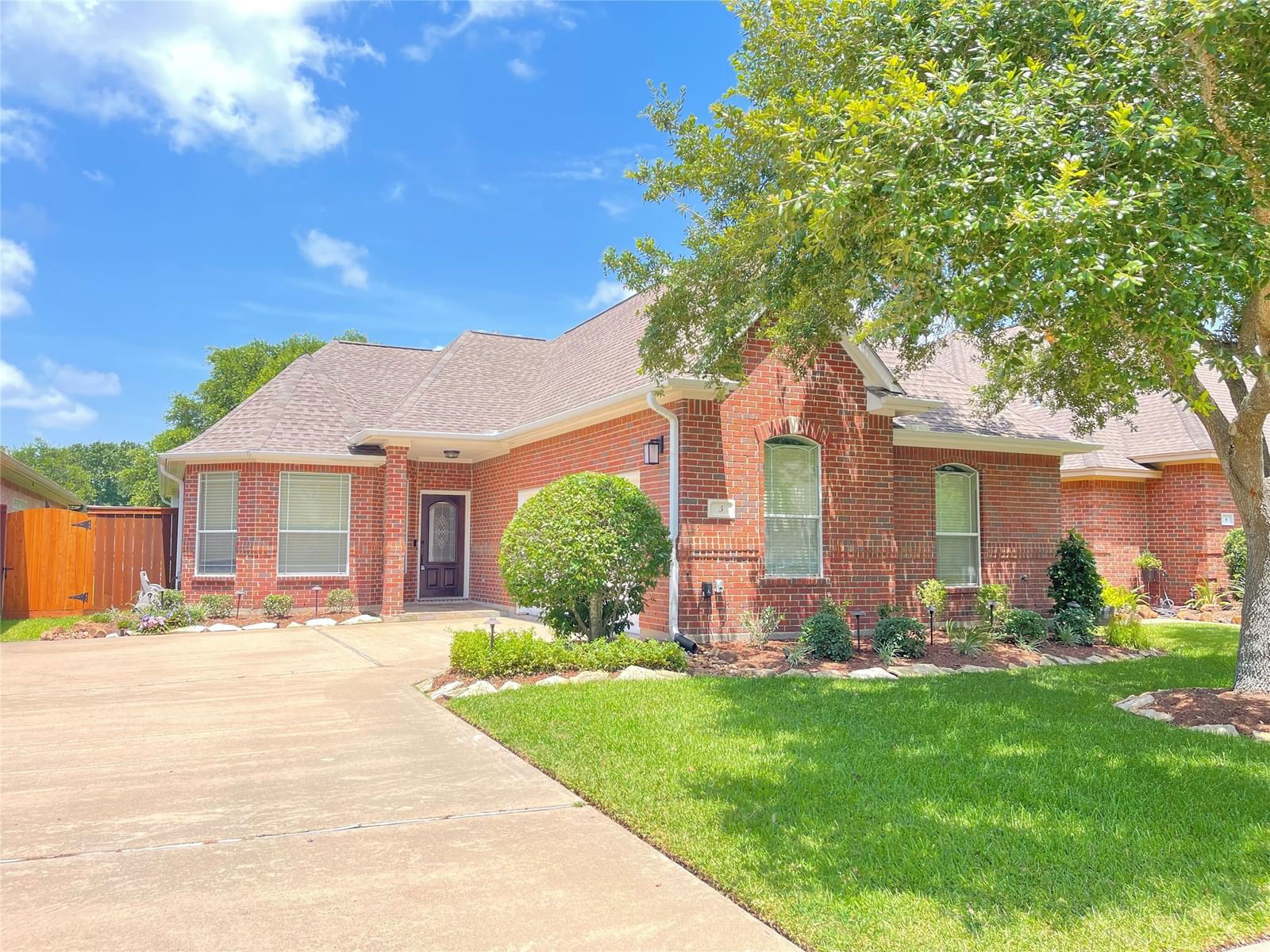 Real estate property located at 3 Red Oak, Brazoria, Red Oak Court Lake Jackson, Lake Jackson, TX, US