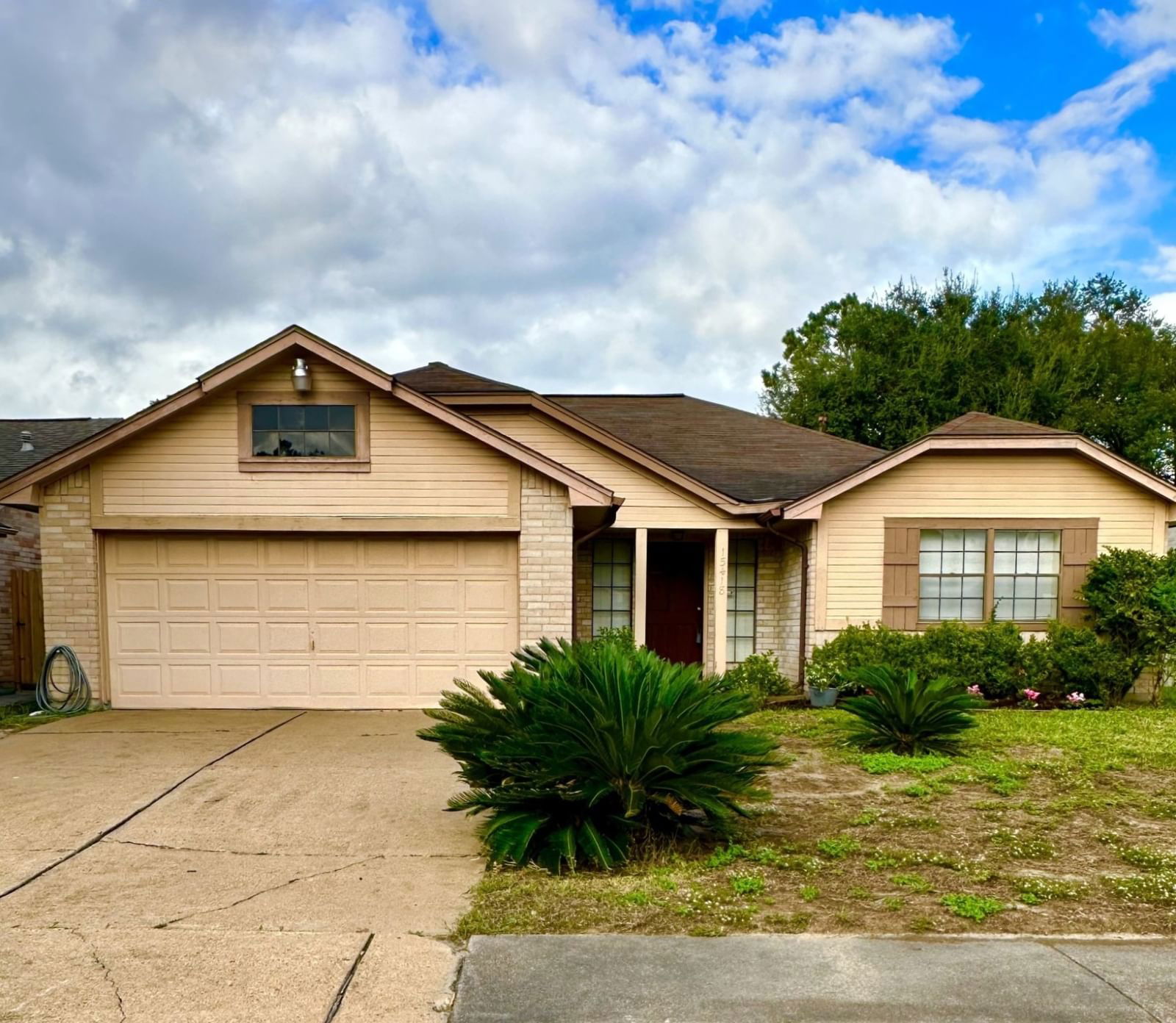 Real estate property located at 15418 Wildwood Lake, Fort Bend, Mission Glen Sec 1, Houston, TX, US