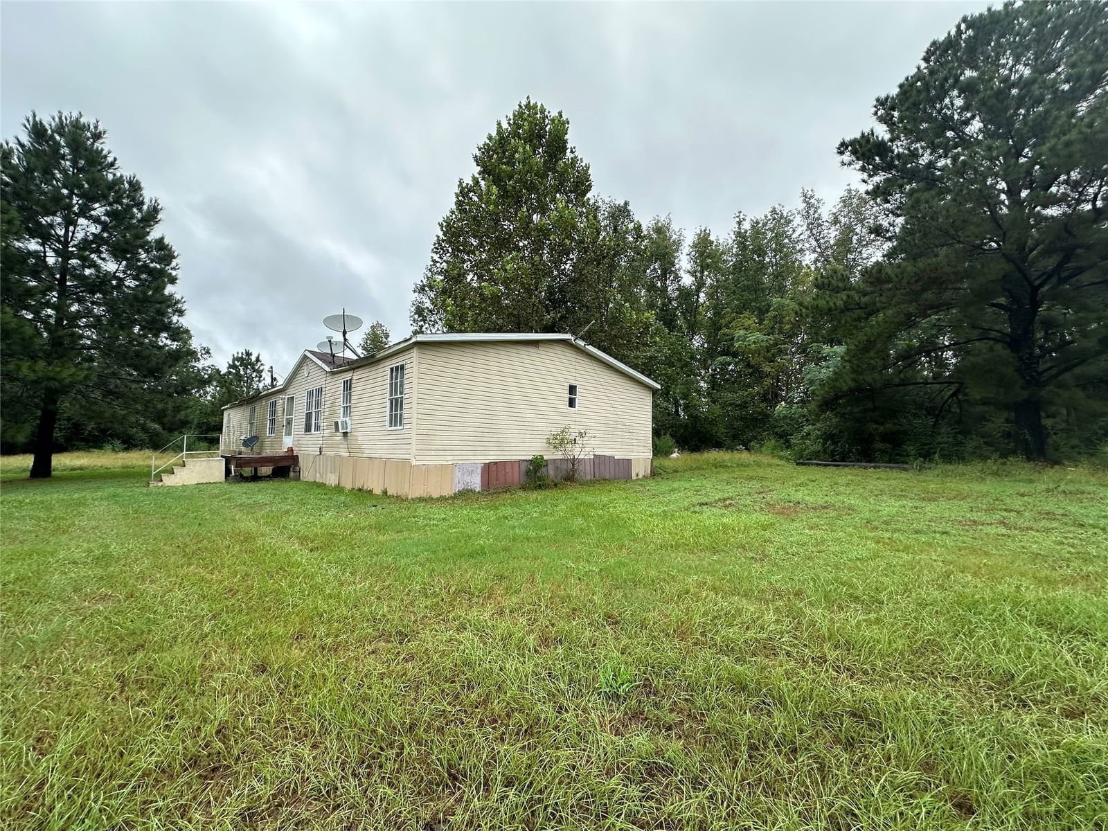 Real estate property located at 880 Loggins, Sabine, N/A, Bronson, TX, US