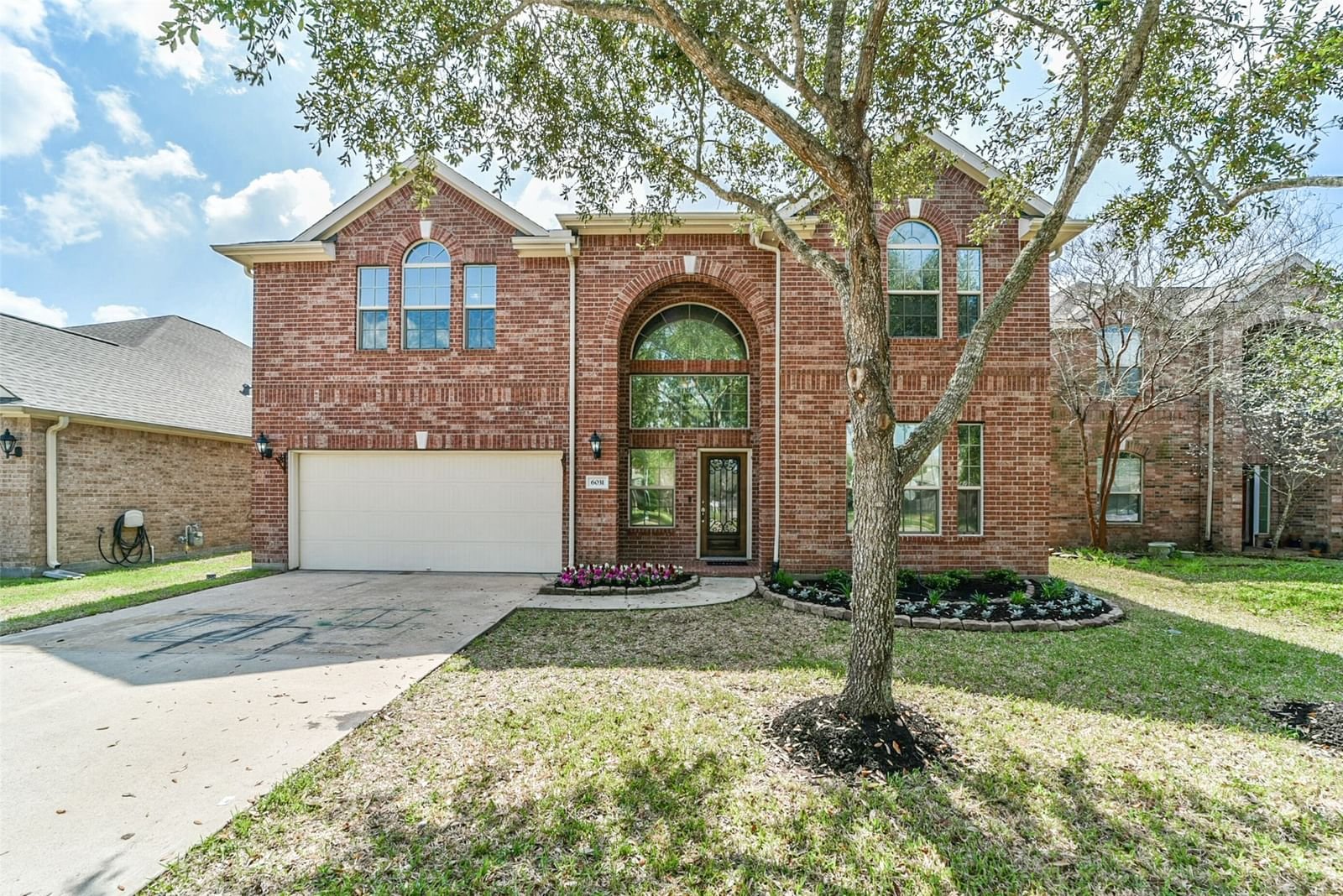 Real estate property located at 6031 Carnaby, Fort Bend, Kingdom Heights Sec 1, Rosenberg, TX, US