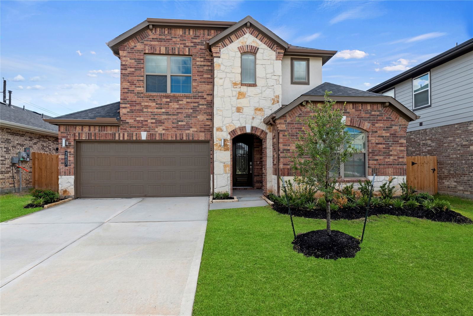 Real estate property located at 411 Yellow Dandelion Lane, Fort Bend, Harvest Green, Richmond, TX, US