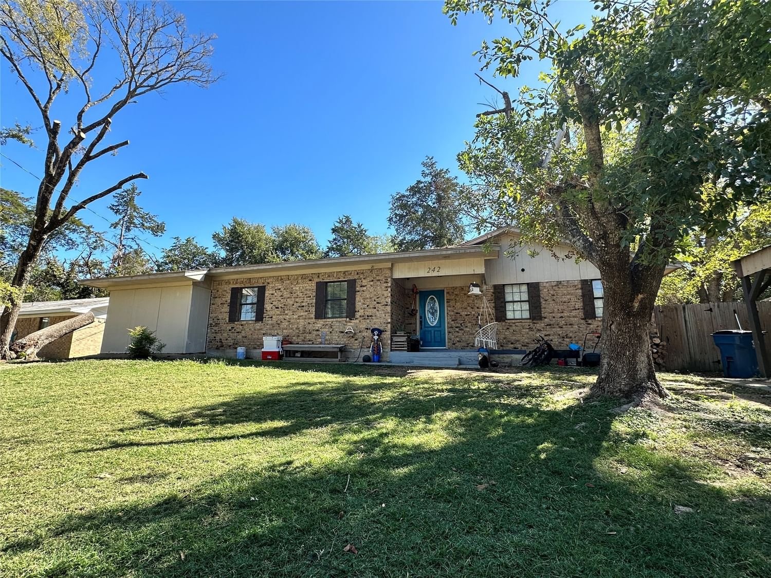 Real estate property located at 242 Reeder, Leon, Reeder, Buffalo, TX, US