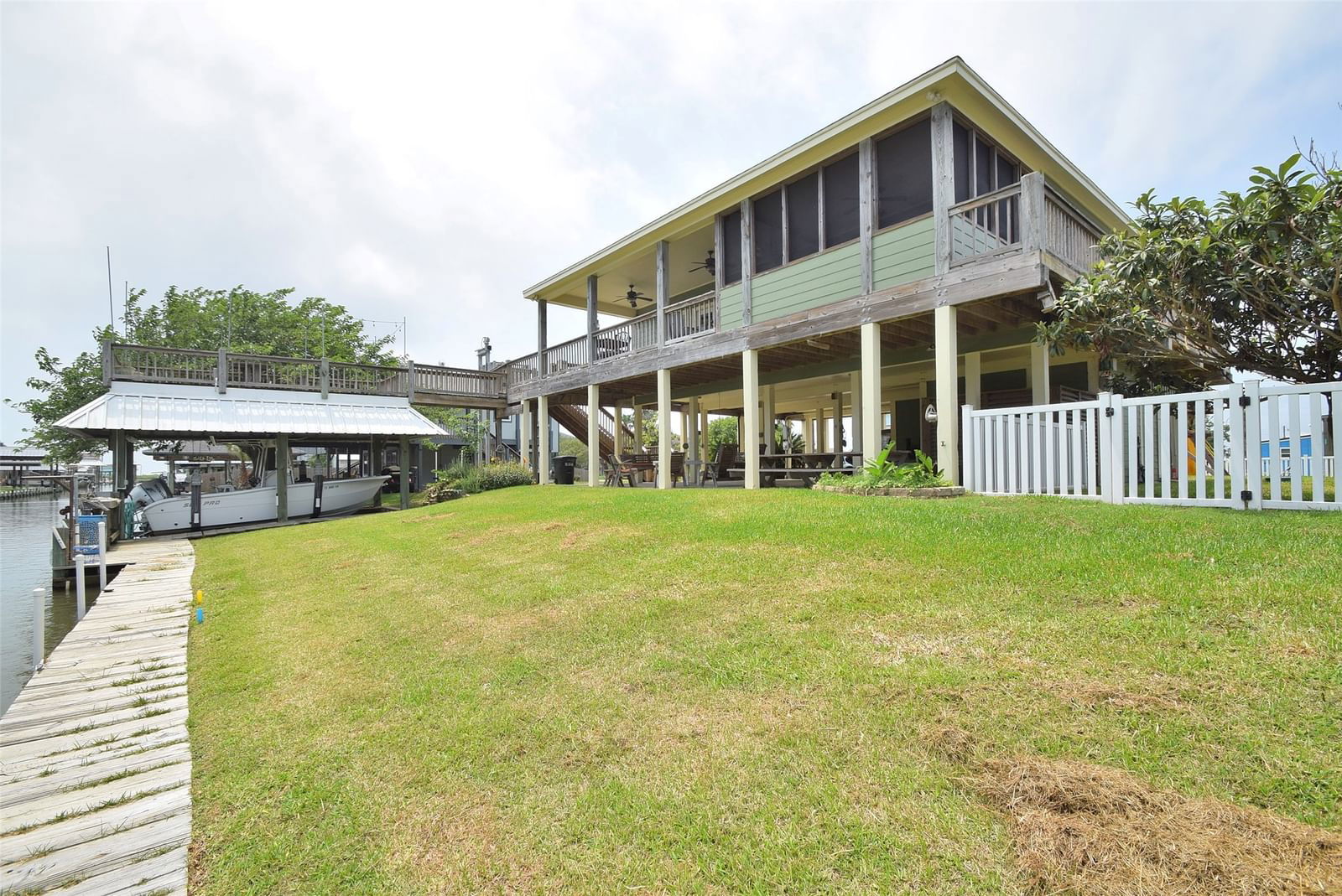 Real estate property located at 1128 Helen Dowdy, Galveston, Blue Water 4, Crystal Beach, TX, US