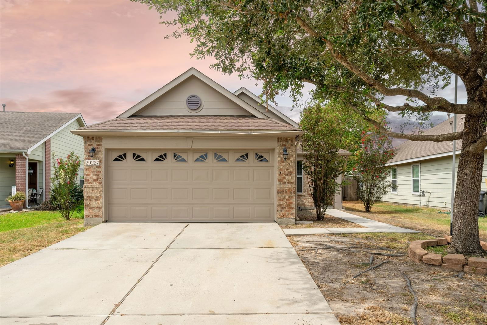 Real estate property located at 29227 Legends Beam Drive, Montgomery, Legends Run 12, Spring, TX, US