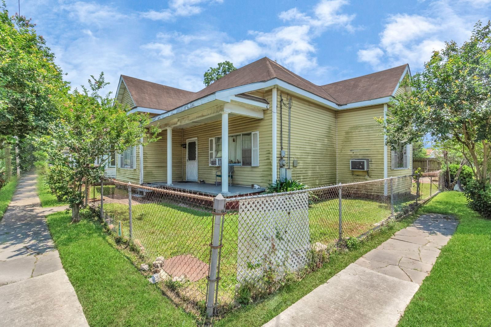 Real estate property located at 2602 Saltus, Harris, Lubbock Grove, Houston, TX, US