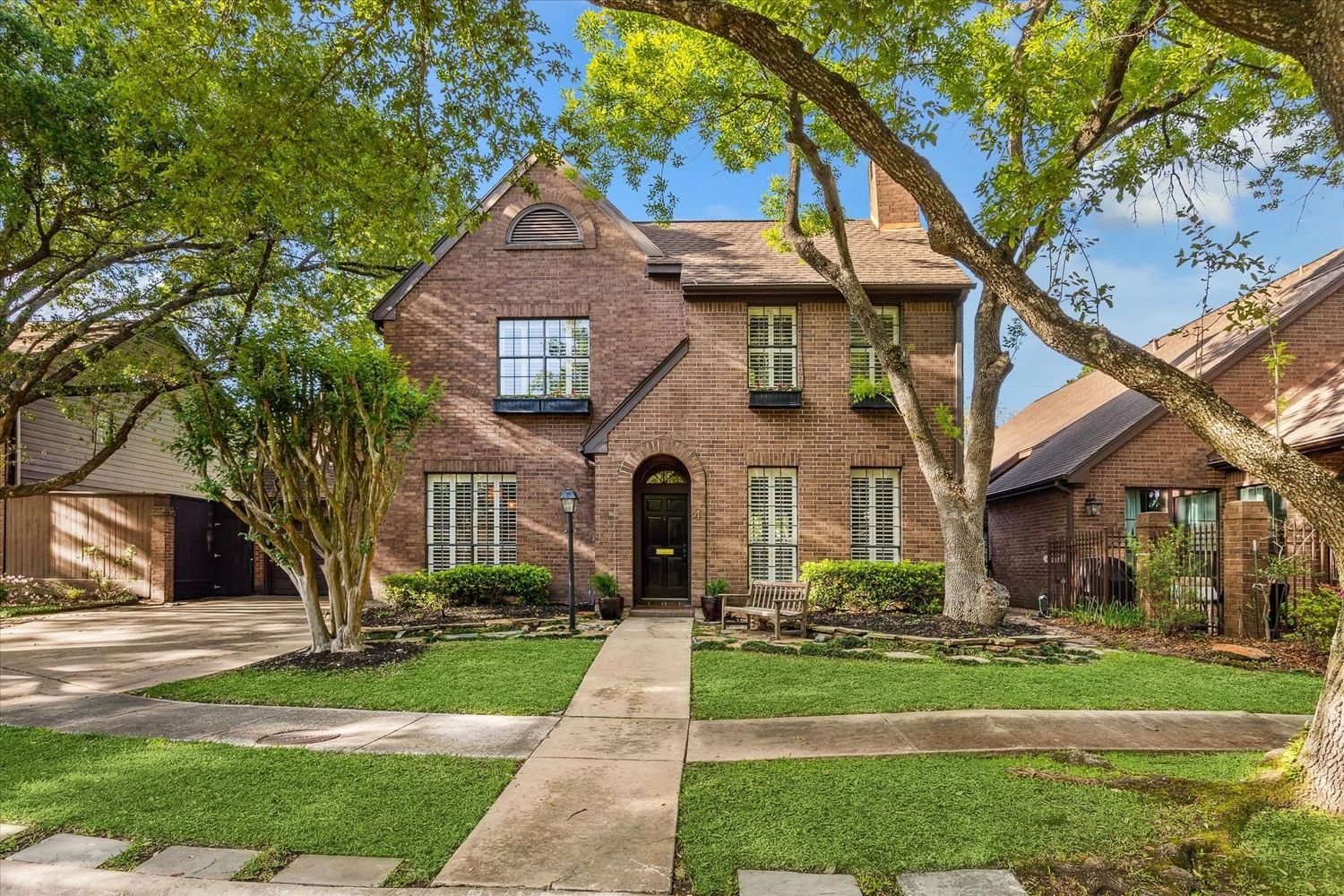 Real estate property located at 4 Pembrook, Harris, Bolivar Place T/H, Bellaire, TX, US
