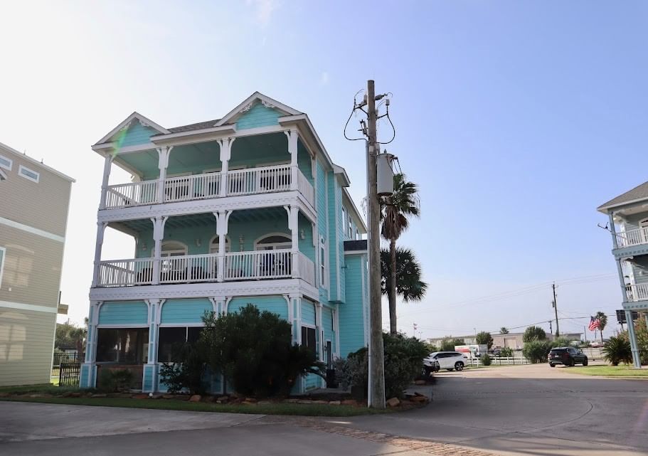 Real estate property located at 1007 Lillian, Galveston, Old Galveston Villas Rep, Galveston, TX, US