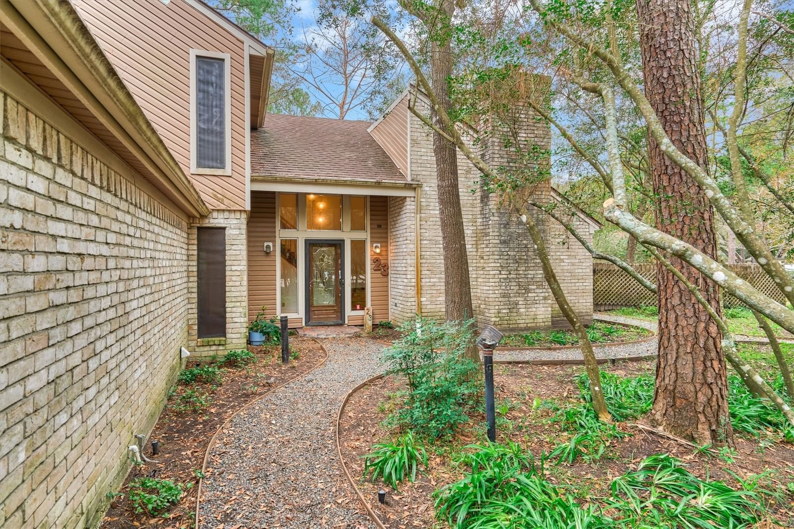 Real estate property located at 23 Ripple Rush, Montgomery, The Woodlands Panther Creek, The Woodlands, TX, US