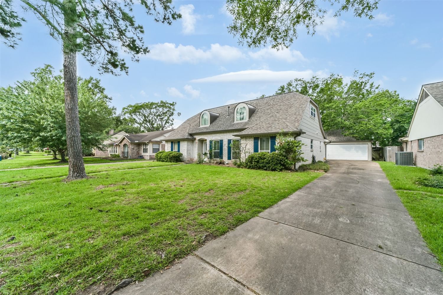 Real estate property located at 2823 Shadowdale, Harris, Spring Shadows Sec 12, Houston, TX, US