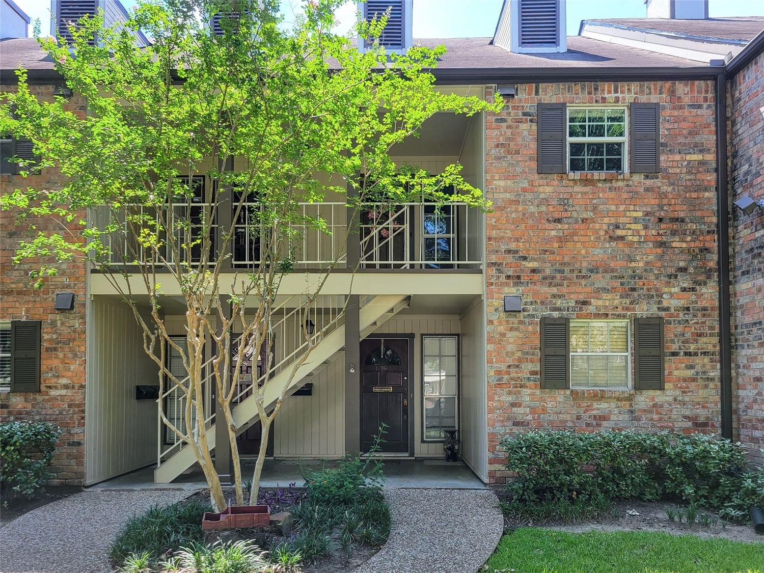 Real estate property located at 12960 Trail Hollow A, Harris, Georgetown T/H Ph 02, Houston, TX, US