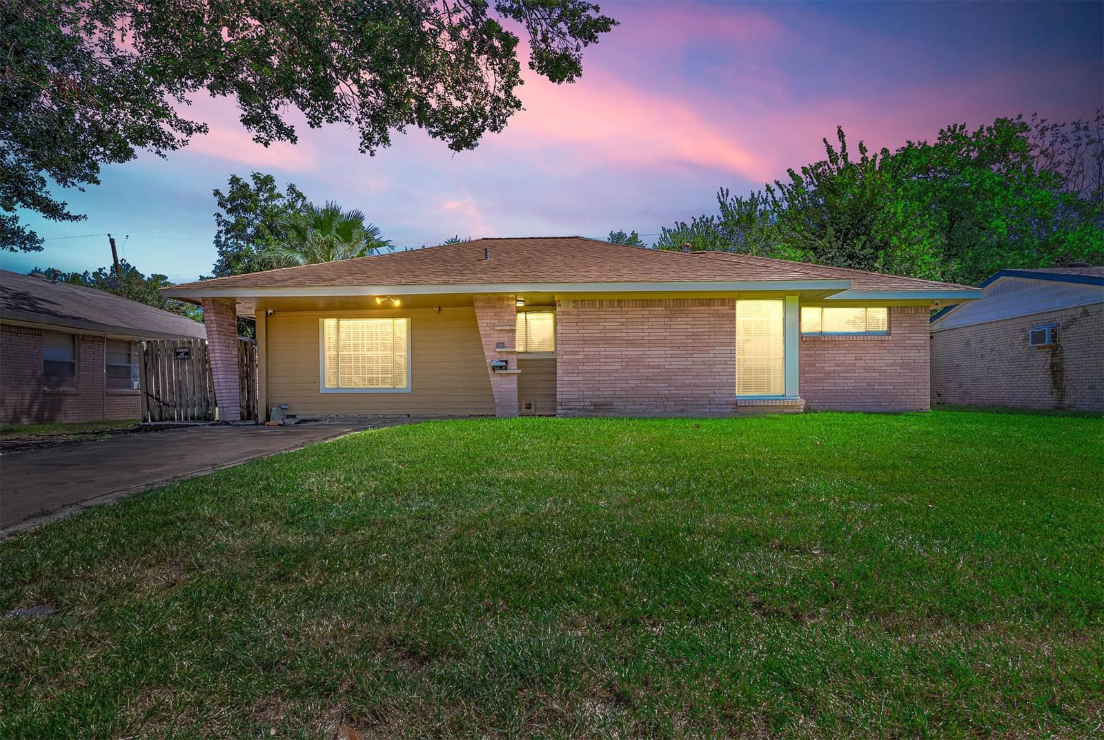 Real estate property located at 1815 Firwood, Harris, Southmore Plaza Sec 08, Pasadena, TX, US