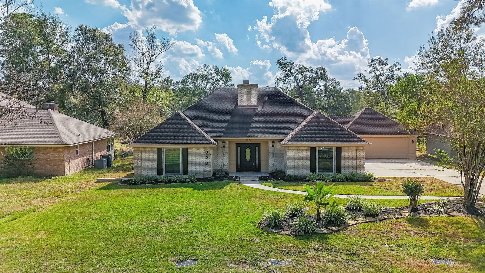 Real estate property located at 828 Stone Mountain, Montgomery, River Plantation 05, Conroe, TX, US