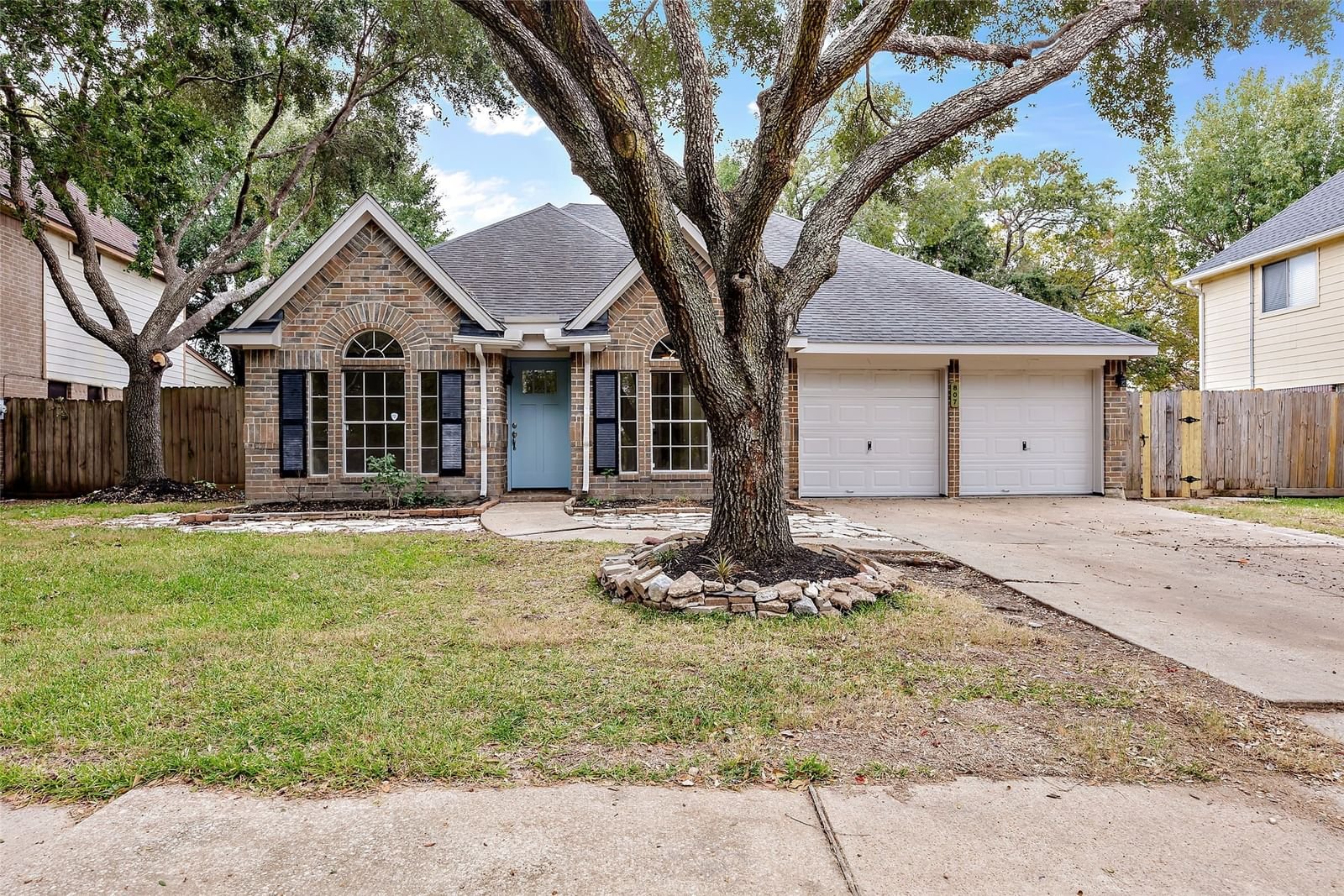 Real estate property located at 807 Houston, Harris, Highland Woods Sec 02, Highlands, TX, US