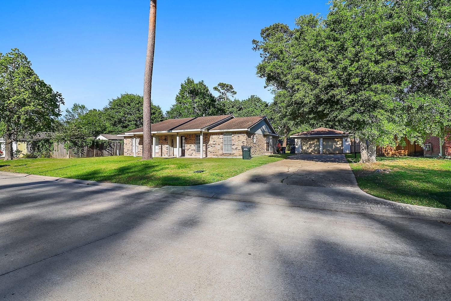 Real estate property located at 12710 Old River, Chambers, Old River Country, Baytown, TX, US