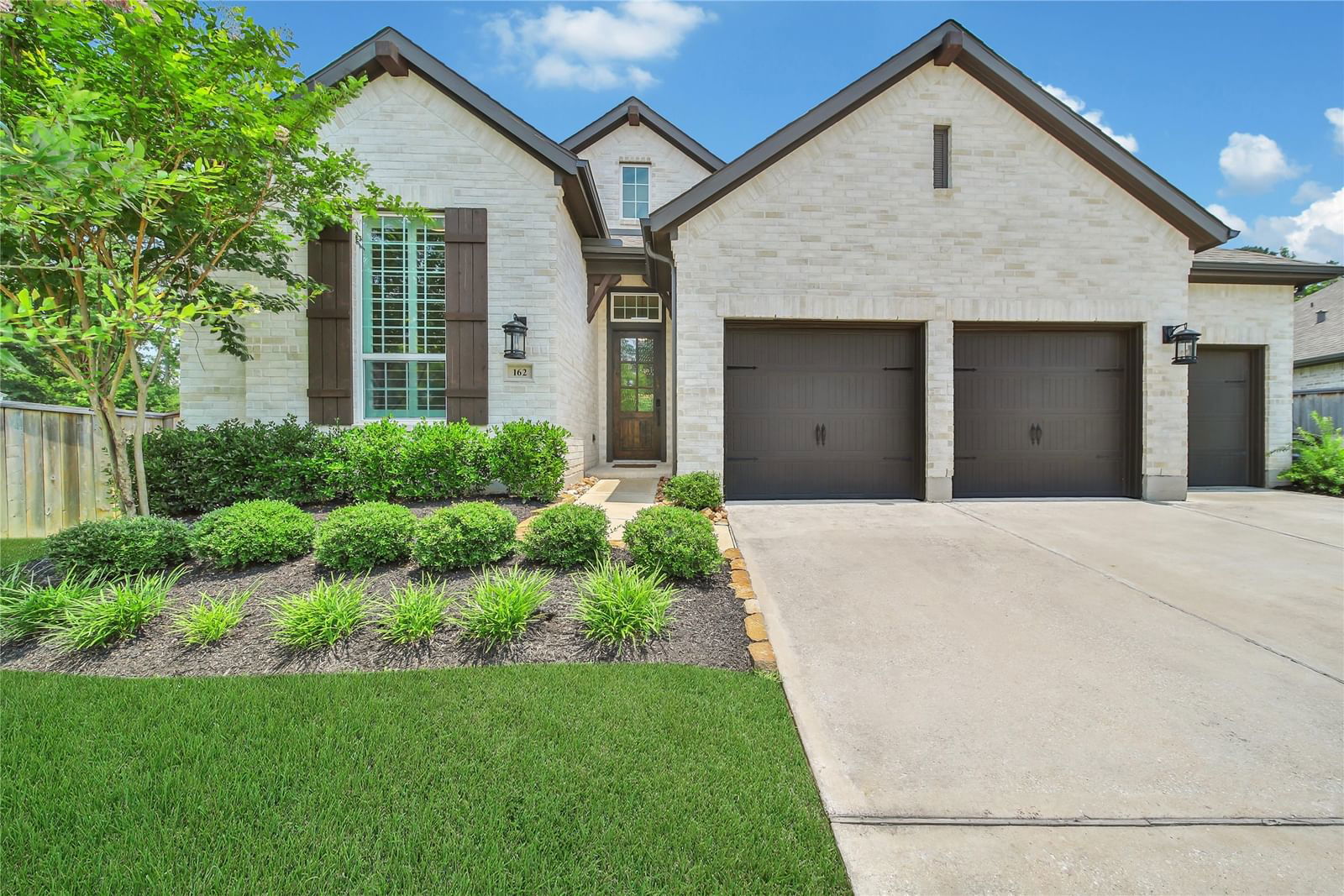 Real estate property located at 162 Sugar Pine, Montgomery, Woodforest, Montgomery, TX, US