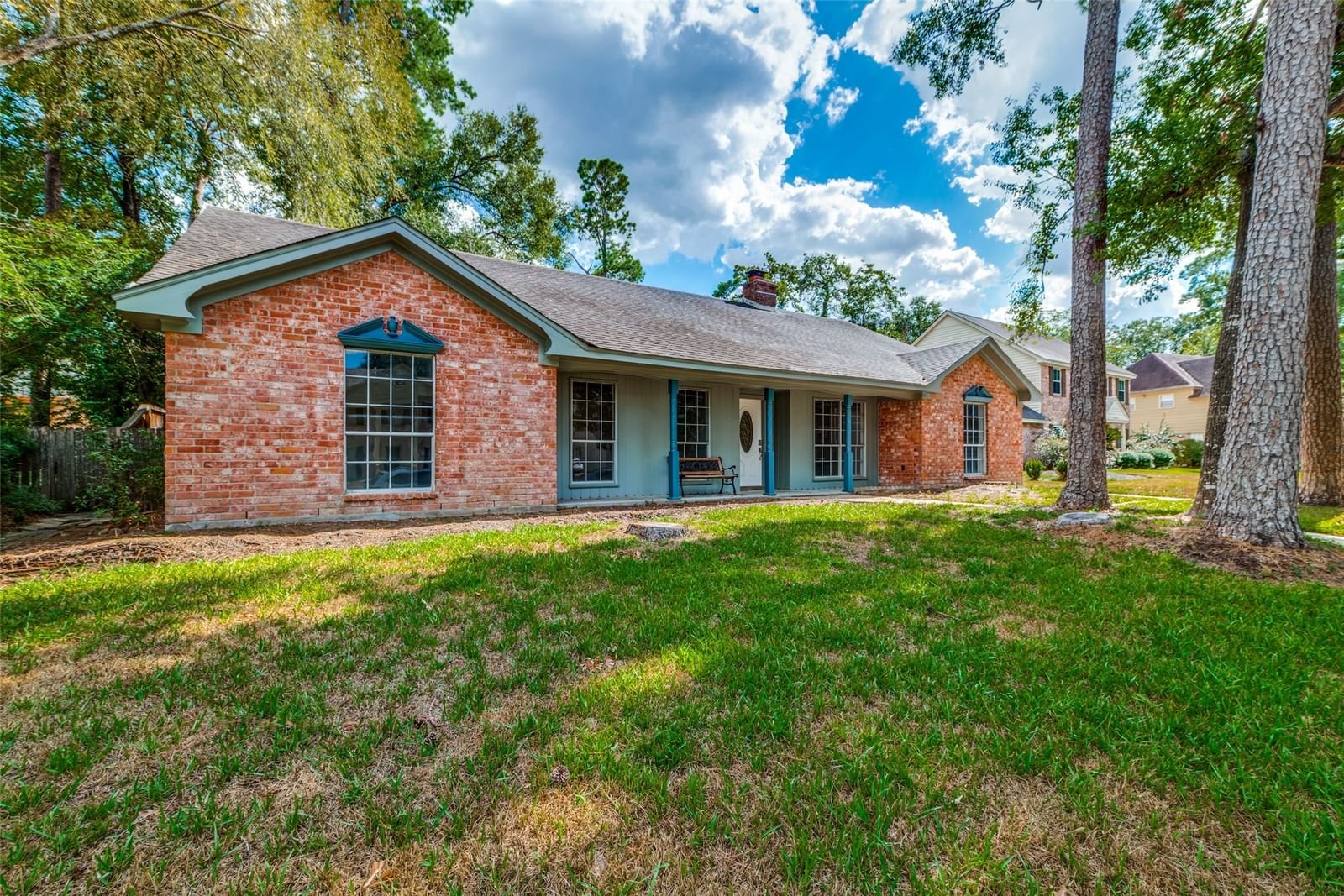 Real estate property located at 1107 Lodgehill, Harris, Westador, Houston, TX, US