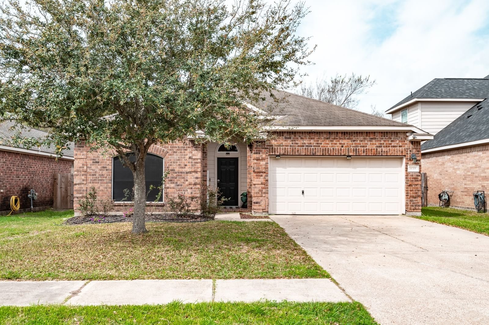 Real estate property located at 8615 Highlands, Harris, Highlands Xing, Highlands, TX, US